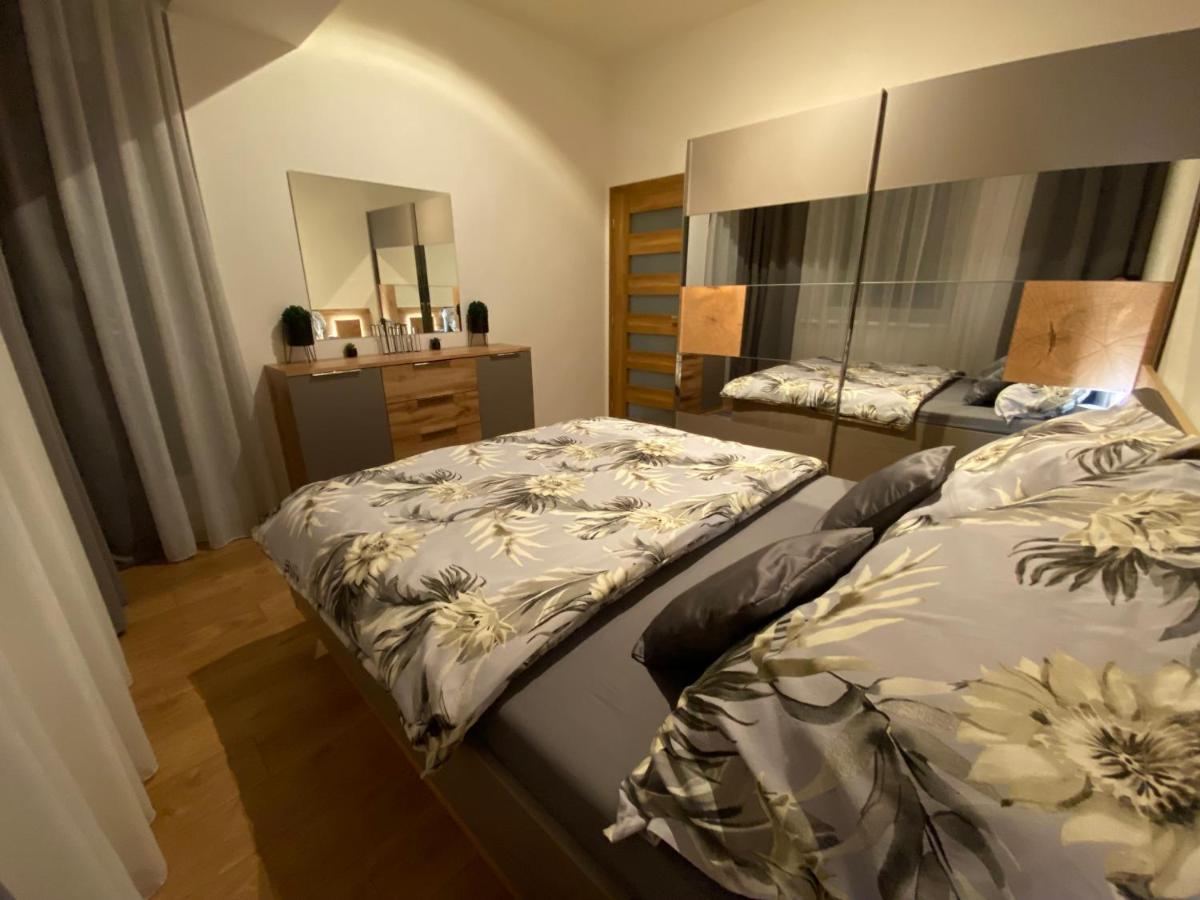 Apartment Mala Praha & Parking In The Garage Žilina Dış mekan fotoğraf